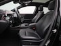Mercedes-Benz A-klasse 180 Business Solution Luxury | Automaat | Navigatie | Panorama dak | Sfeer verlichting | Achteruitrijcamera | Stoelverwarming | Wide Screen Virtual Cockpit | Cruise Control | Climate Control | Parkeersensoren | Bluetooth | LED | Leder | Lichtmetalen Velgen|