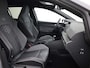 Volkswagen Golf 1.5TSI/130PK R-Line · Navigatie · Stoel-&stuurverwarming · Apple/Android Auto ·  Parkeersensoren · Garantie t/m 22-02-2026 of 80000km