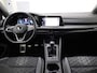 Volkswagen Golf 1.5TSI/130PK R-Line · Navigatie · Stoel-&stuurverwarming · Apple/Android Auto ·  Parkeersensoren · Garantie t/m 22-02-2026 of 80000km