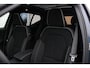 Volvo EX40 Twin Motor Ultra Europa 82 kWh Panoramadak | Verwarmbare voorstoelen, achterbank&stuurwiel | Premium audio by Harman Kardon | Elek. bedienbare voorstoelen met geheugen | Warmtepomp | Adaptive cruise control | Blind spot | Keyless-entry | Elektrische achterklep |