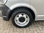 Volkswagen Transporter 2.0 TSI L2H1 204pk DSG Automaat Dubbele schuifdeuren Airco Adaptive Cruise Navigatie Pdc V/A Trekhaak 2500kg Lange wielbasis Lang Bpm vrij voor prive gebruik Kastinrichting Comfort stoelen met zijairbag i