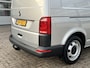 Volkswagen Transporter 2.0 TSI L2H1 204pk DSG Automaat Dubbele schuifdeuren Airco Adaptive Cruise Navigatie Pdc V/A Trekhaak 2500kg Lange wielbasis Lang Bpm vrij voor prive gebruik Kastinrichting Comfort stoelen met zijairbag i