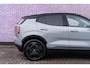 Volvo EX30 Cross Country Twin Motor AWD Performance 69 kWh Ultra | Google | Panoramadak | Elek. Stoelen | Adaptieve Cruise Control | Harman Kardon Audio | Stoel-/Stuurverwarming | Trekhaak | 360 Camera | Elek. Achterklep | Getint Glas | Dodehoekdetectie | Pilot Assist | 19" LM