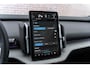 Volvo EX30 Cross Country Twin Motor AWD Performance 69 kWh Ultra | Google | Panoramadak | Elek. Stoelen | Adaptieve Cruise Control | Harman Kardon Audio | Stoel-/Stuurverwarming | Trekhaak | 360 Camera | Elek. Achterklep | Getint Glas | Dodehoekdetectie | Pilot Assist | 19" LM