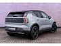 Volvo EX30 Cross Country Twin Motor AWD Performance 69 kWh Ultra | Google | Panoramadak | Elek. Stoelen | Adaptieve Cruise Control | Harman Kardon Audio | Stoel-/Stuurverwarming | Trekhaak | 360 Camera | Elek. Achterklep | Getint Glas | Dodehoekdetectie | Pilot Assist | 19" LM