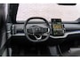 Volvo EX30 Cross Country Twin Motor AWD Performance 69 kWh Ultra | Google | Panoramadak | Elek. Stoelen | Adaptieve Cruise Control | Harman Kardon Audio | Stoel-/Stuurverwarming | Trekhaak | 360 Camera | Elek. Achterklep | Getint Glas | Dodehoekdetectie | Pilot Assist | 19" LM