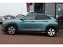Hyundai Kona Electric EV 64 kWh *Fashion* | 3 Fase | Carplay | Adaptive Cruise & Climate Control | Camera | PDC | Navigatie | Privacy |