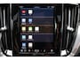 Volvo V60 B4 Essential Edition - IntelliSafe Assist & Surround - Parkeercamera achter - Verwarmde voorstoelen, stuur & achterbank - Parkeersensoren achter - Draadloze tel. lader - Extra getint glas - 17' LMV