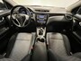 Nissan Qashqai 1.2 Acenta | Lichtmetalen Velgen 17" | Cruise Control | Airco Automatisch | Parkeersensoren Voor en Achter | Radio |