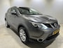 Nissan Qashqai 1.2 Acenta | Lichtmetalen Velgen 17" | Cruise Control | Airco Automatisch | Parkeersensoren Voor en Achter | Radio |