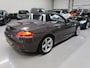 BMW Z4 Roadster sDrive23i Automaat 1e Eig. 6-Cilinder Airco-cc Stof Stoelverwarming Havannabruin met. Nette staat Sportvelgen Youngtimer Automaat Flippers Boekjes/rekeningen aanwezig PDC V/A