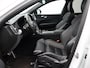 Volvo XC60 T6 340PK Plug in Hybrid AWD R-Design / 22" / Trekhaak / Extra Getint Glas / Full Led / Contourstoelen / BLIS / Adaptive Cruise / Panoramisch Dak /