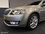 Skoda Octavia Combi 1.2 TSI Ambition Businessline NAVI / CLIMA / CRUISE / STOELVERW. / TR.HAAK / SUPER O.H.! /