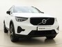 Volvo XC40 B4 211pk Plus Dark / Trekhaak / Elektr. Stoelen / Harman&Kardon / Stoel + Stuurw. Verwarming / Noodreservewiel / Keyless / 18'' + All Season / BLIS / Adapt. Cruise /