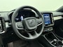 Volvo XC40 B4 211pk Plus Dark / Trekhaak / Elektr. Stoelen / Harman&Kardon / Stoel + Stuurw. Verwarming / Noodreservewiel / Keyless / 18'' + All Season / BLIS / Adapt. Cruise /