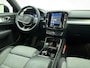 Volvo XC40 B4 211pk Plus Dark / Trekhaak / Elektr. Stoelen / Harman&Kardon / Stoel + Stuurw. Verwarming / Noodreservewiel / Keyless / 18'' + All Season / BLIS / Adapt. Cruise /