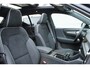 Volvo EX40 Single Motor Extended Range Ultra Black Edition | Demo Deal | Panoramadak met schuif-/kantelfunctie | Verwarmbare voorstoelen, achterbank & stuurwiel | Adaptive Cruise Control | 360 graden camera | Premium audio by Harman Kardon | Adaptieve cruise control | Warmtepomp