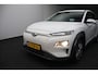 Hyundai Kona Electric EV Fashion 64 kWh 3- Fase SOH 95,2% | Warmtepomp | Camera | Navigatie | Head-Up Display