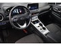 Hyundai Kona Electric EV Fashion 64 kWh 3- Fase SOH 95,2% | Warmtepomp | Camera | Navigatie | Head-Up Display