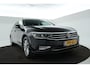 Volkswagen Passat Variant 1.5 TSI Elegance Business R Trekhaak, Navigatie, Stoelverwarming!
