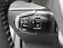 Peugeot e-2008 SUV EV Active Pack 50 kWh 136pk | Accu SOH 91,6% | Navigatie | Achteruitrijcamera | Climate Control | Cruise Control | Parkeersensoren | Led koplampen | Elektrisch inklapbare spiegels | Bluetooth | Apple CarPlay / Android Auto | DAB+ radio | Keyless start | Automatisch dimlicht | Regensensor | Multifunctioneel stuurwiel | RMC Trekhaak | 16” lichtmetalen velgen |