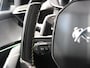 Peugeot 208 GT-Line 130 pk Automaat | Stoelverwarming | i-Cockpit 3D | Navigatie | Achteruitrijcamera | Panoramadak | Dodehoek bewaking