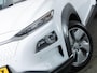 Hyundai Kona Electric EV Comfort 64 kWh 204 PK | SoH 100% | Achteruitrijcamera | Adaptieve Cruise Control | Premium Audio systeem |