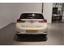 Toyota Auris 1.8 Hybrid Trend - Parelmoerlak - Cruise - Camera - Sensoren voor/achter - 17"