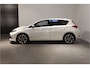 Toyota Auris 1.8 Hybrid Trend - Parelmoerlak - Cruise - Camera - Sensoren voor/achter - 17"