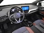 Volkswagen ID.4 First 77 kWh 204pk | Trekhaak | Camera l SOH 92% l Led koplampen | Navigatie |  Stuur+stoelverwarming | Parkeersensoren v+a |