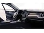Volvo XC60 2.0 T6 Plug-in hybrid AWD Ultra Dark | Elektrisch glazen panorama-dak | Extra getint glas | Full-LED koplampen