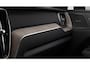 Volvo XC60 2.0 T6 Plug-in hybrid AWD Ultra Dark | Elektrisch glazen panorama-dak | Extra getint glas | Full-LED koplampen