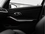 BMW 3-Serie 320d - Sportstoelen - Schuif-/kanteldak - Hifi - Camera - Keyless Entry