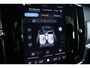 Volvo V90 2.0 T6 Plug-in hybrid AWD Ultimate Dark | 350PK | LONG RANGE | Bowers & Wilkins | 360 Camera | HUD | Trekhaak | Luchtvering | Pano | Stuur+Stoelverwarming |