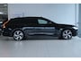 Volvo V90 2.0 T6 Plug-in hybrid AWD Ultimate Dark | 350PK Long Range | Bowers & Wilkings | 360 Camera | HUD | Trekhaak | Luchtvering | Pano | Stuur+Stoelverwarming |