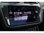 Volkswagen Tiguan Allspace 1.5 TSI Highline R-Line 7p. DSG | Pano | Digi. Dashboard | Elek. Trekhaak | Adapt. Cruise | Stoelverw. | Camera | Keyless