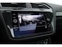 Volkswagen Tiguan Allspace 1.5 TSI Highline R-Line 7p. DSG | Pano | Digi. Dashboard | Elek. Trekhaak | Adapt. Cruise | Stoelverw. | Camera | Keyless