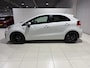Kia Rio 1.2 CVVT DynamicLine Navigatie, Camera, Airco, Zwarte velgen.