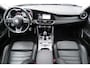 Alfa Romeo Giulia 2.0T Sprint | Face-lift 2021 | Veloce interieur | Apple Carplay / Android Auto | Adapt. Cruise + Lane Assist | Camera | Dealer Onderhouden!