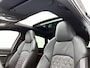 Audi Q8 e-tron 55 quattro S Edition 115 kWh l Adaptive cruise control l Airco l Navigatie l 360 graden camera l Stoelverwarming l Parkeersensoren l Alarm Klasse III l Apple Carplay / Android Auto l Elektr. voorst. geheugen best. l Privacy glas l