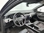 Audi Q8 e-tron 55 quattro S Edition 115 kWh l Adaptive cruise control l Airco l Navigatie l 360 graden camera l Stoelverwarming l Parkeersensoren l Alarm Klasse III l Apple Carplay / Android Auto l Elektr. voorst. geheugen best. l Privacy glas l
