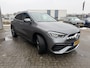Mercedes-Benz GLA 250 225 PK 4MATIC AMG Line Panoramadak Achteruitrijcamera DAB Carplay 19 inch velgen Ambienteverlichting