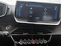 Peugeot 208 Allure Pack 100pk | Navigatie | Achteruitrijcamera | 3D Cockpit | Climate Control | Cruise Control | Parkeersensoren v+a | Keyless | Apple Carplay / Android Auto | DAB+ radio | Armsteun | Led koplampen | Bluetooth | Elektrisch inklapbare spiegels | 16" lichtmetalen velgen |