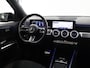 Mercedes-Benz GLB 180 AMG Line | Night | Panoramadak | Multibeam | 19" lichtmetalen velgen | Keyless | Widescreen | Sfeerverlichting |