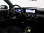 Mercedes-Benz A-klasse 180 AMG Line Panoramadak | 19inch LM Velegen | Multibeam led | Night pakket | Key less Go |