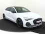 Audi A3 Sportback 40 TFSI e S edition | Panoramadak | SONOS audio | Head-up display | Dodehoek detectie | Adaptieve cruise control | Stoelverwarming | Achteruitrijcamera | Parkeerassistent |