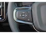 Volvo XC40 B4 Plus Dark - Harman Kardon audio - Adaptive Cruise Control met Pilot Assist - BLIS dodehoekassistentie - Keyless - Verwarmbare voorstoelen - Verwarmbaar stuurwiel - Getint glas - Geïntegreerd Google Maps navigatiesysteem - Apple CarPlay - 18' LMV - Parkeersensoren voor & achter - Parkeercamera achter