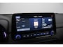 Hyundai Kona Electric EV Fashion 64 kWh 3- Fase SOH 95,1% | Warmtepomp | Elektrisch Schuif/Kanteldak | Camera | Navigatie | Head-Up Display
