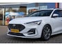 Ford Focus Wagon 1.0 EcoBoost Hybrid ST Line | Trekhaak uitklapbaar | Stuur/stoel/voorruit verwarming | Navi | Apple Carplay/Android Auto | Cruise | Apple Carplay/Android Auto|telefoonintegratie premium | Cruise control | Full-LED koplampen