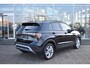 Volkswagen T-Cross Life Edition | 'App-Connect' draadloze smartphone integratie | Achterlichten LED | Afstandscontrolesysteem (Front Assist)